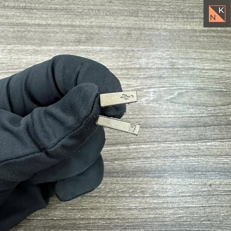 Nút che usb, thẻ nhớ cho điện thoại E72