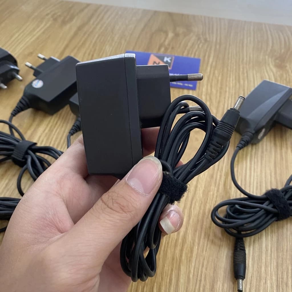 Sạc Nokia chân to zin cũ cho điện thoại 8910 / N-Gage / 1110i / 7610 / 6600 / 9300 / 6680 / 3310 / 8250 / 1100